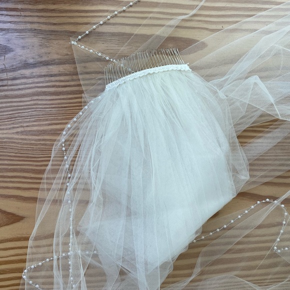 Wedding veil - Picture 4 of 5